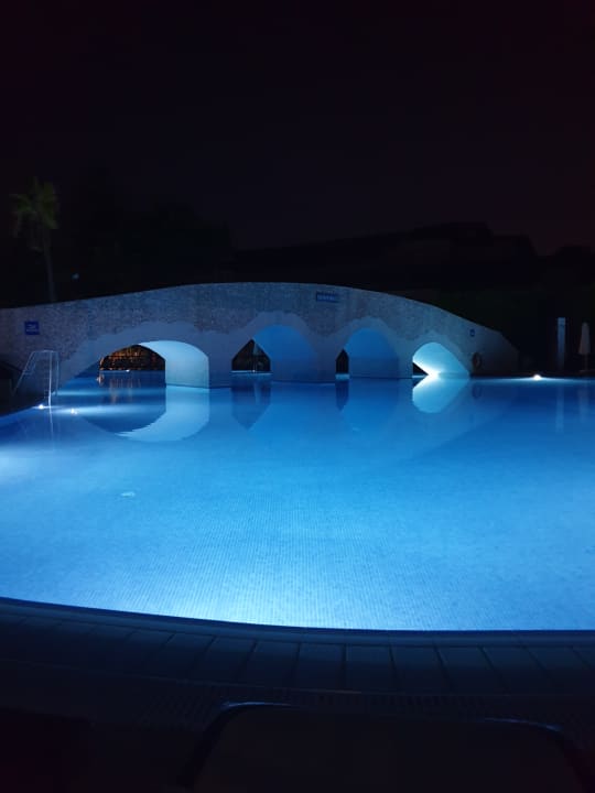 Pool Club Grand Side