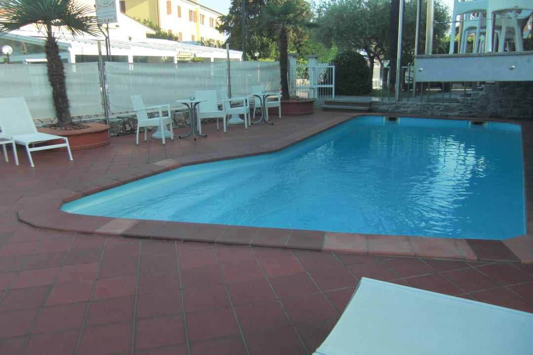 Schöner Meerwasserpool im Hotel Hotel Le Mura