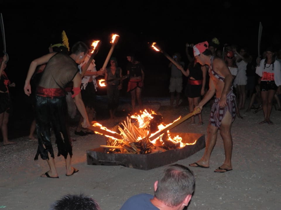 Die Piratenshow bei der Beach-Party TUI MAGIC LIFE Kalawy