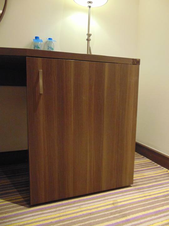 Zimmer Hampton By Hilton Dubai Airport