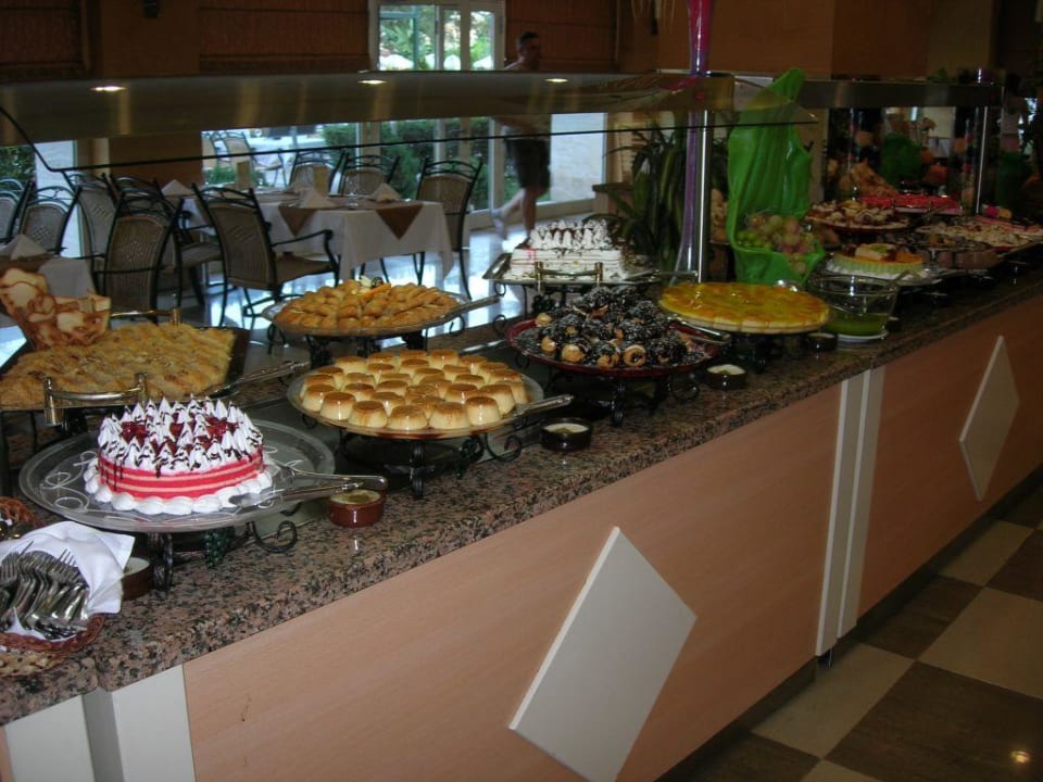 Das Buffet (der Dessertteil) DoubleTree by Hilton Antalya-Kemer
