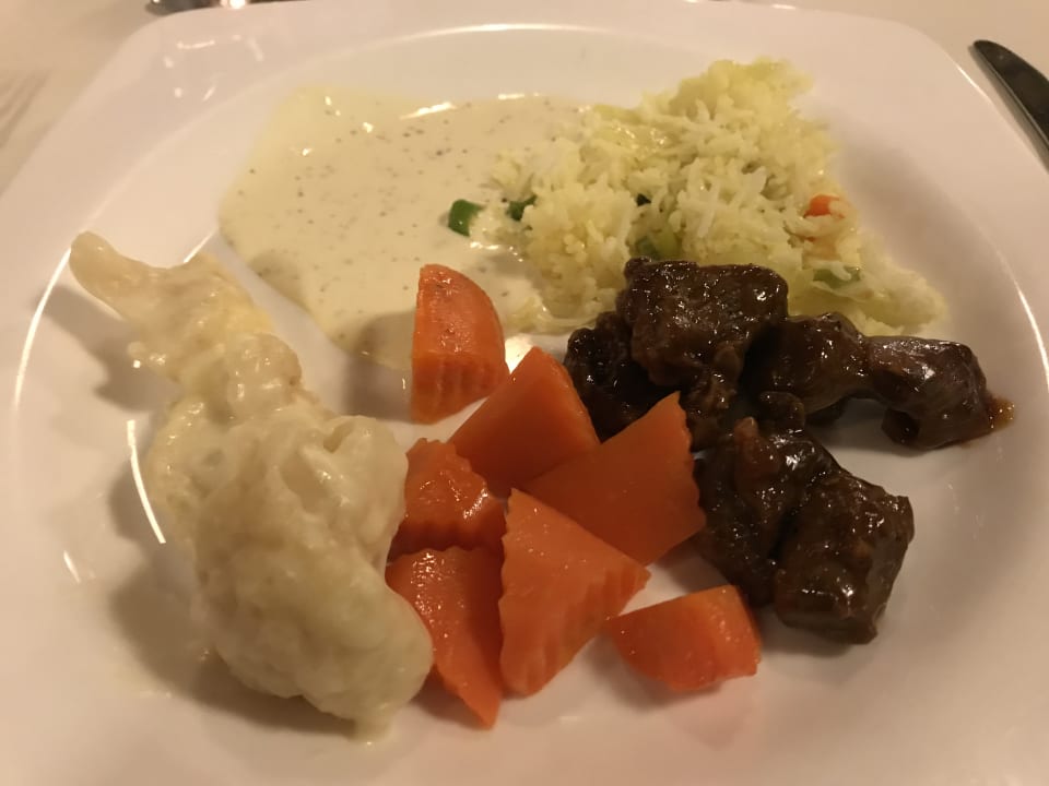 Gastro Angaga Island Resort