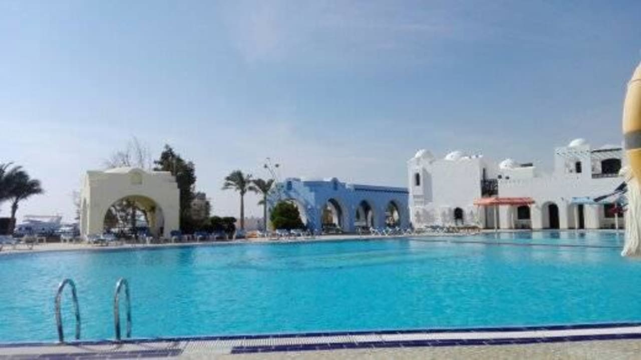 Toller Pool, der große war nur sehr kalt Arabella Azur Resort