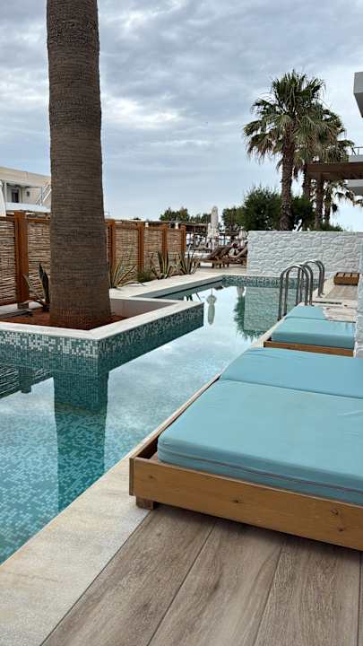 Zimmer Paralos Lifestyle Beach