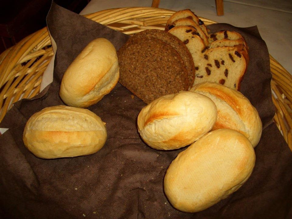 Mangelhaft aufgebackene Frühstücksbrötchen Hotel Verst