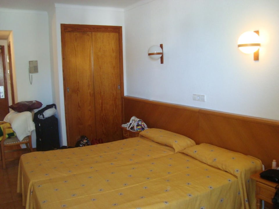 Doppelzimmer im Nebenhaus R2 Veronica Beach Hotel