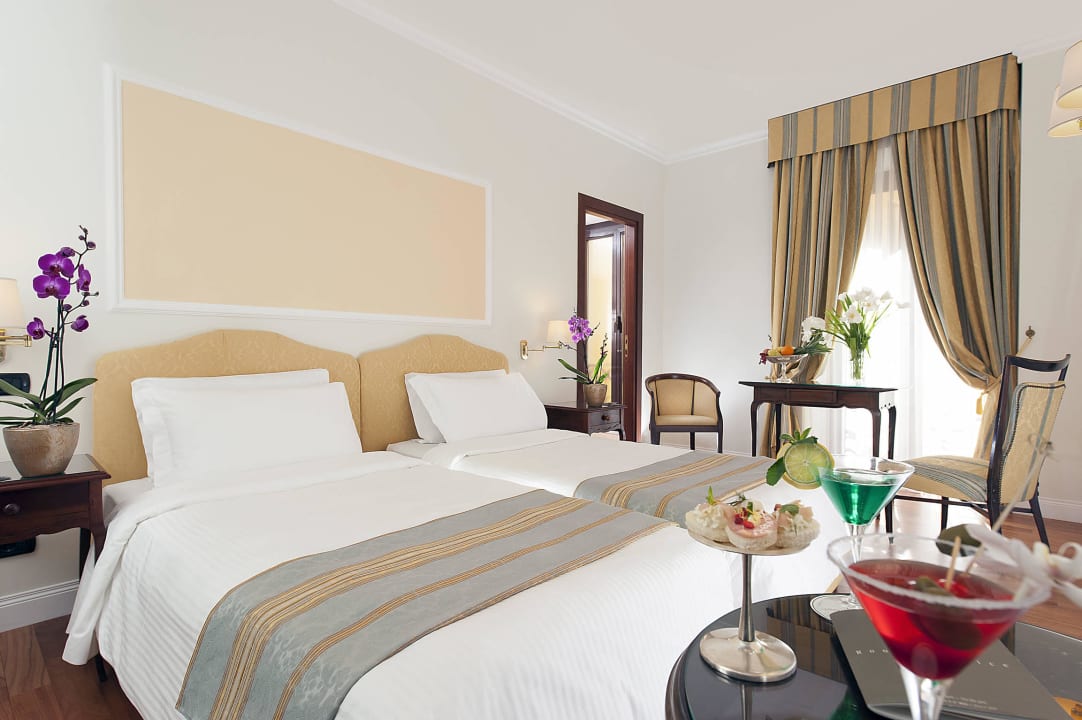 Classic room InterContinental Rome Ambasciatori Palace by IHG