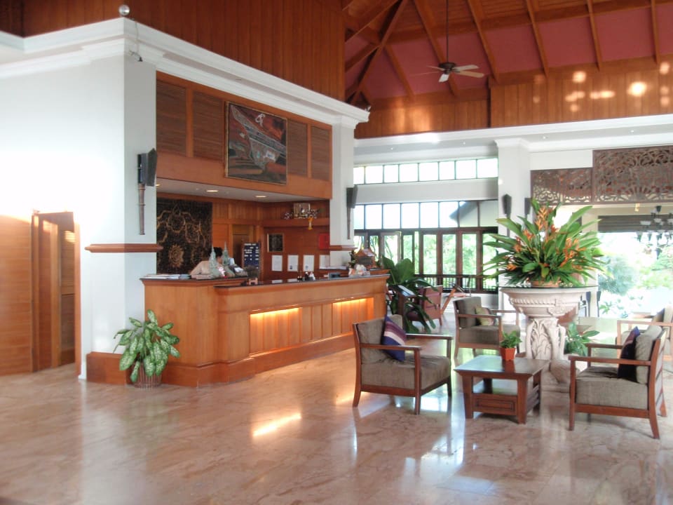 Große Lobby The Fair House Beach Resort