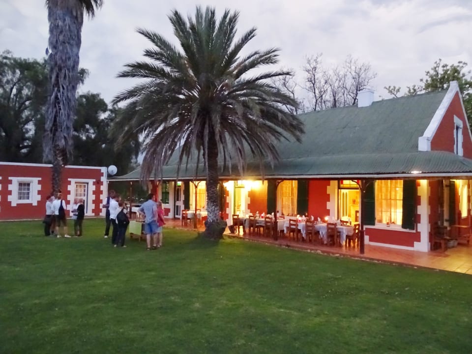 Beim abendlichen Sektempfang Montana Guestfarm
