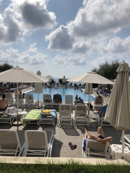 Pool blau punta reina