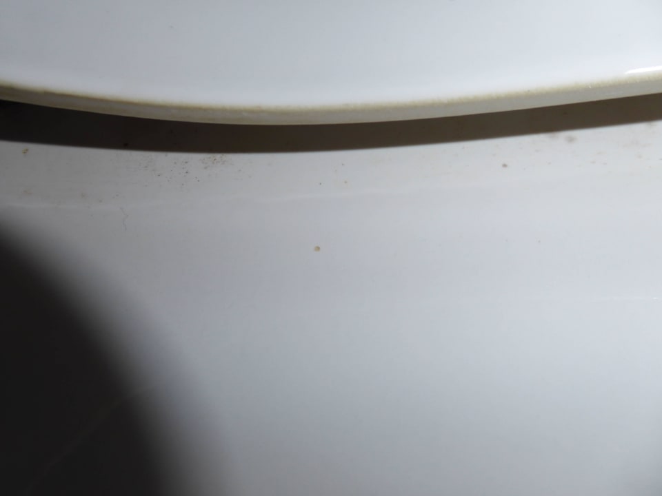 Toilettenrand innen Alfa Hotel