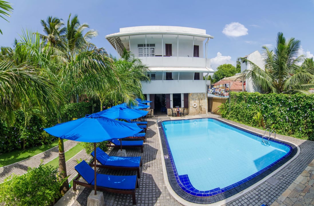 Day Time View Deluxe Hotel & Suites St.Lachlan