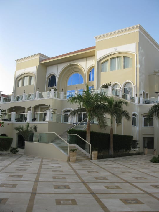 Blick auf die Terrasse Hauptrestaurant Premier Le Reve Hotel & Spa