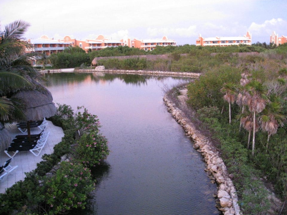 Sicht auf ca 1/6 der Anlage Grand Palladium Select White Sand Resort & Spa