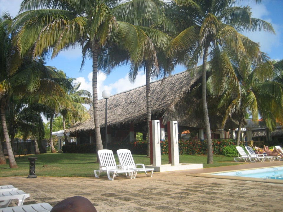 Blick vom 3. Pool auf Snackbar (Ranchon) Hotel Roc Barlovento