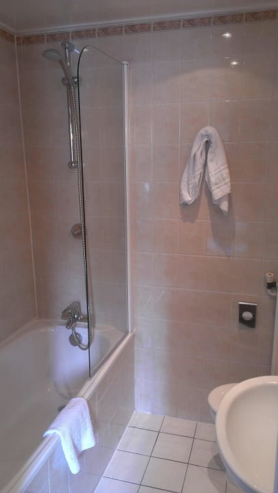 Badezimmer Zimmer 36 Hotel des Arts Montmatre