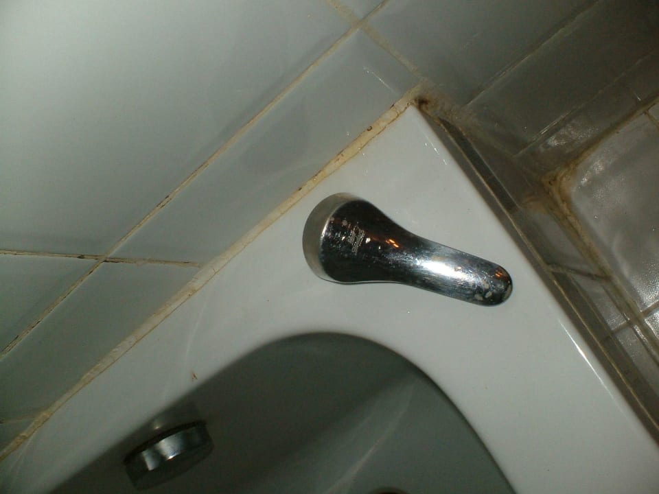 Defekte Duscharmatur  Sunny Days Palma De Mirette Resort & Spa