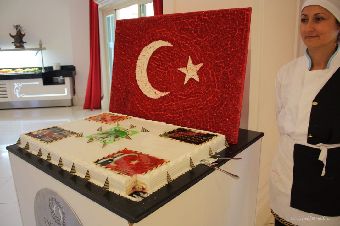 Ресторан Густо Hotel Delphin Imperial