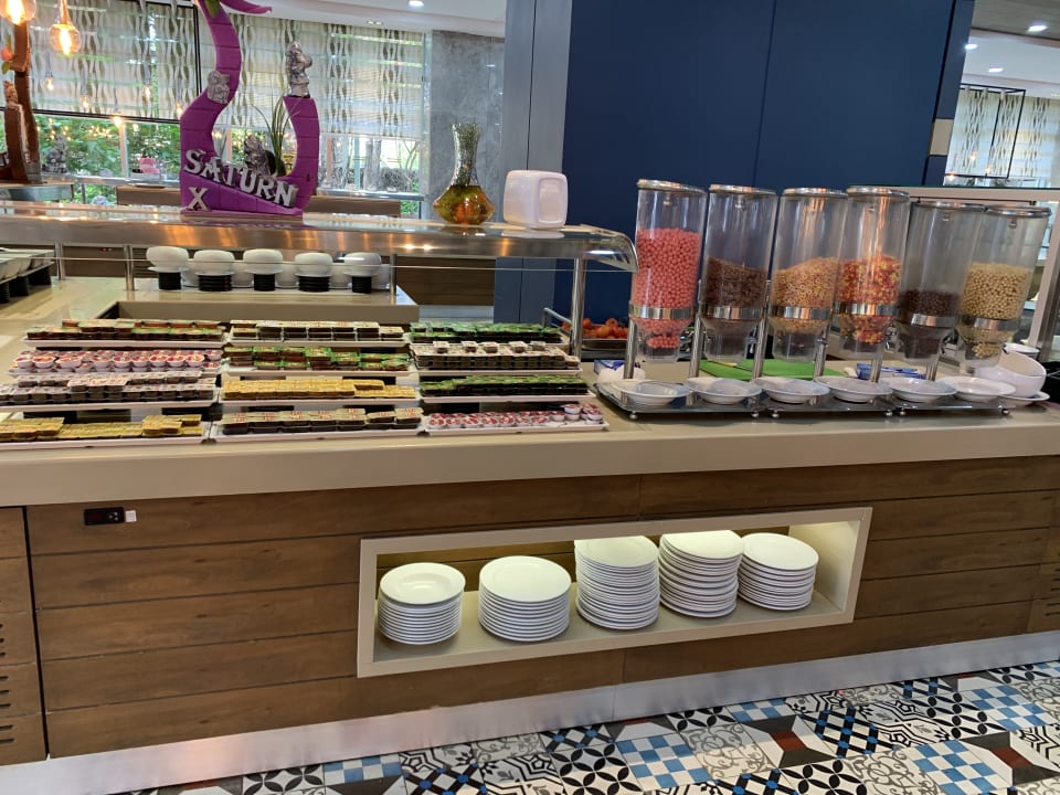 Gastro Saturn Palace Resort Hotel