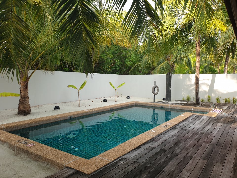 Pool Kuredu Island Resort & Spa