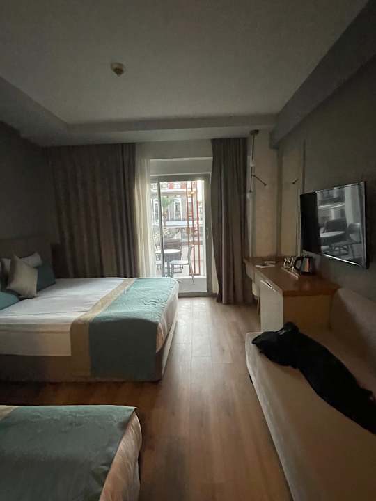 Zimmer Side Story Resort & Spa