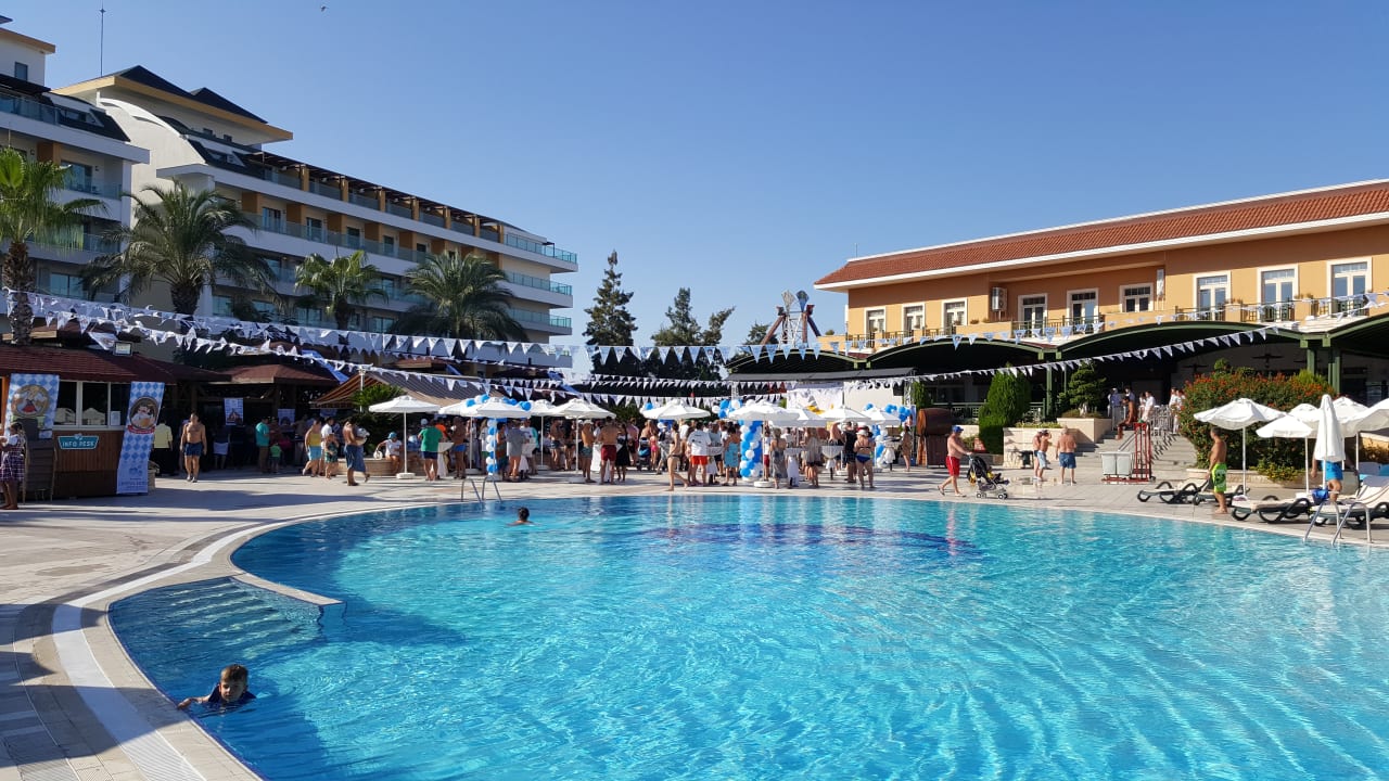 Pool Crystal Paraiso Aqua Collection