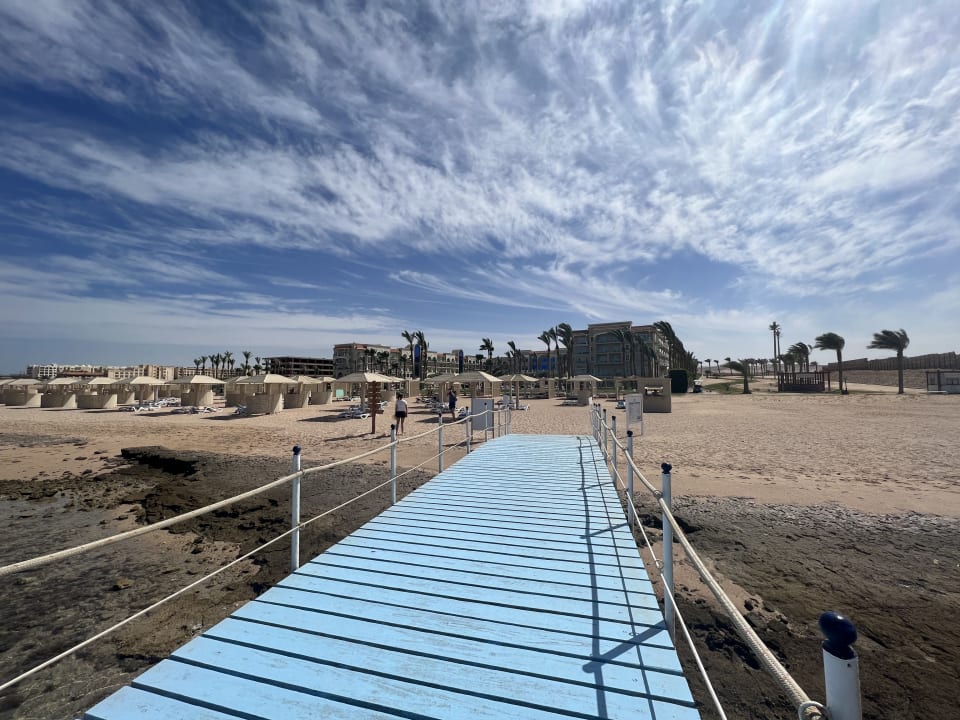 Strand Premier Le Reve Hotel & Spa