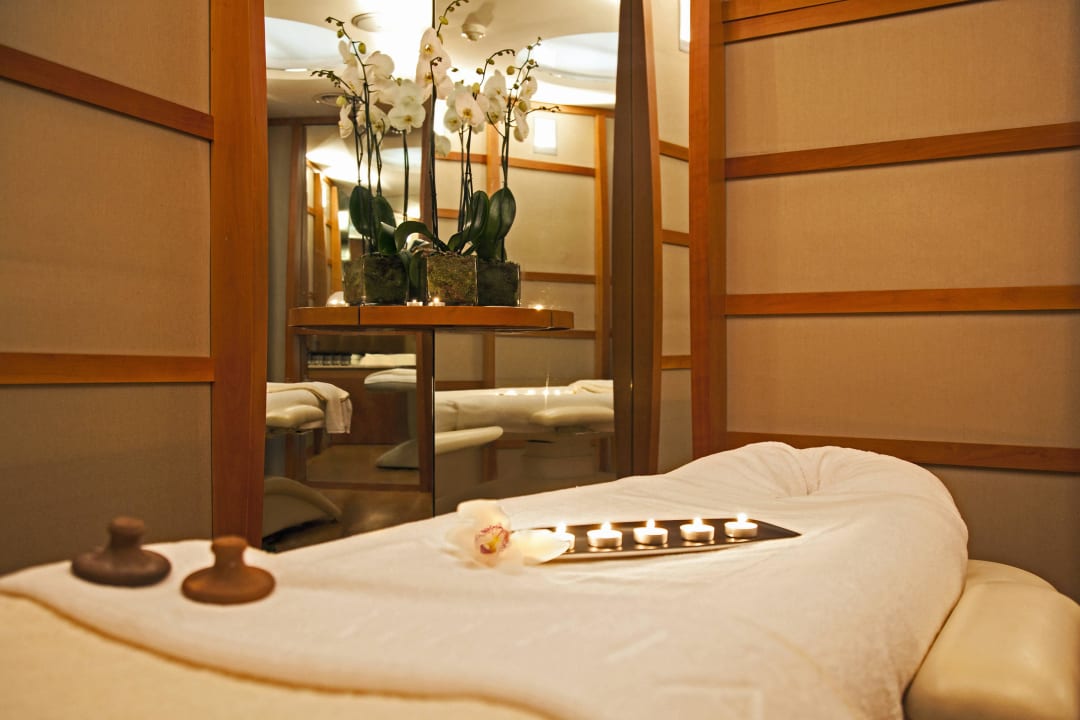 Health Club-Massage Room Meliá Athens Hotel