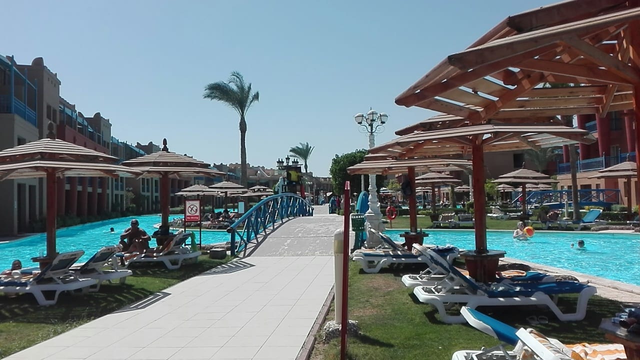 Pool Hotel Titanic Palace