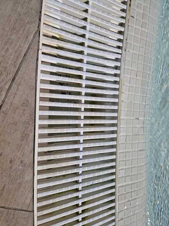 Pool BG Hotel Caballero