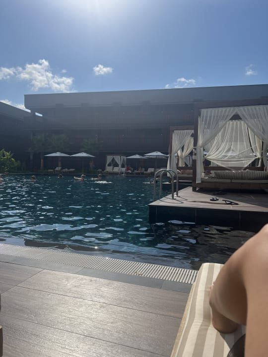 Pool Jacaranda Luxury Resort