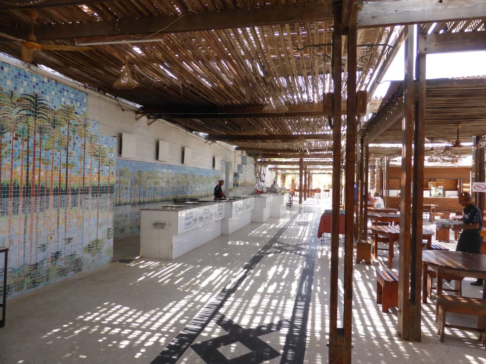 Grillstation und Büffetrestaurant aussen Hotel Sangho Club Zarzis