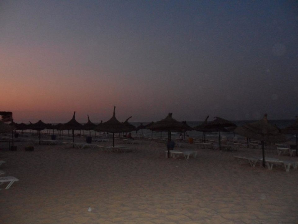 Strand bei Sonnenuntergang El Ksar Resort & Thalasso