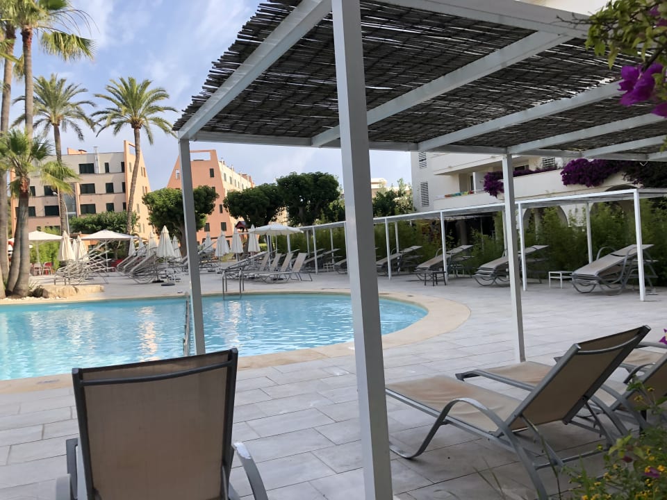 Pool Hotel Rosella by Intelier