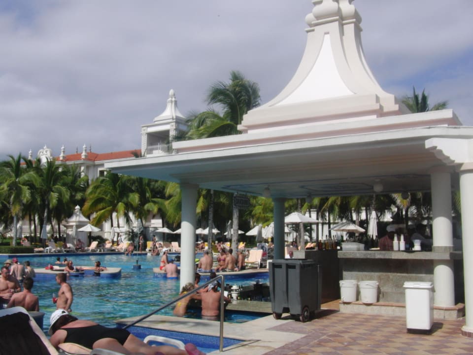 Poolbar Hotel Riu Palace Riviera Maya