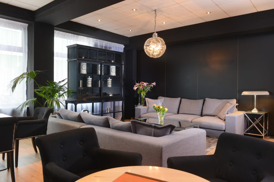 Lobby Good Morning + Berlin City East