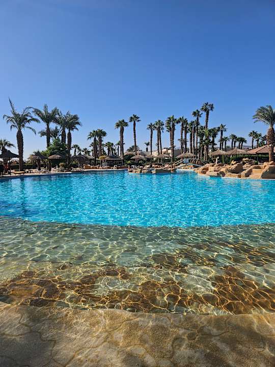 Pool Lotus Bay Beach Resort