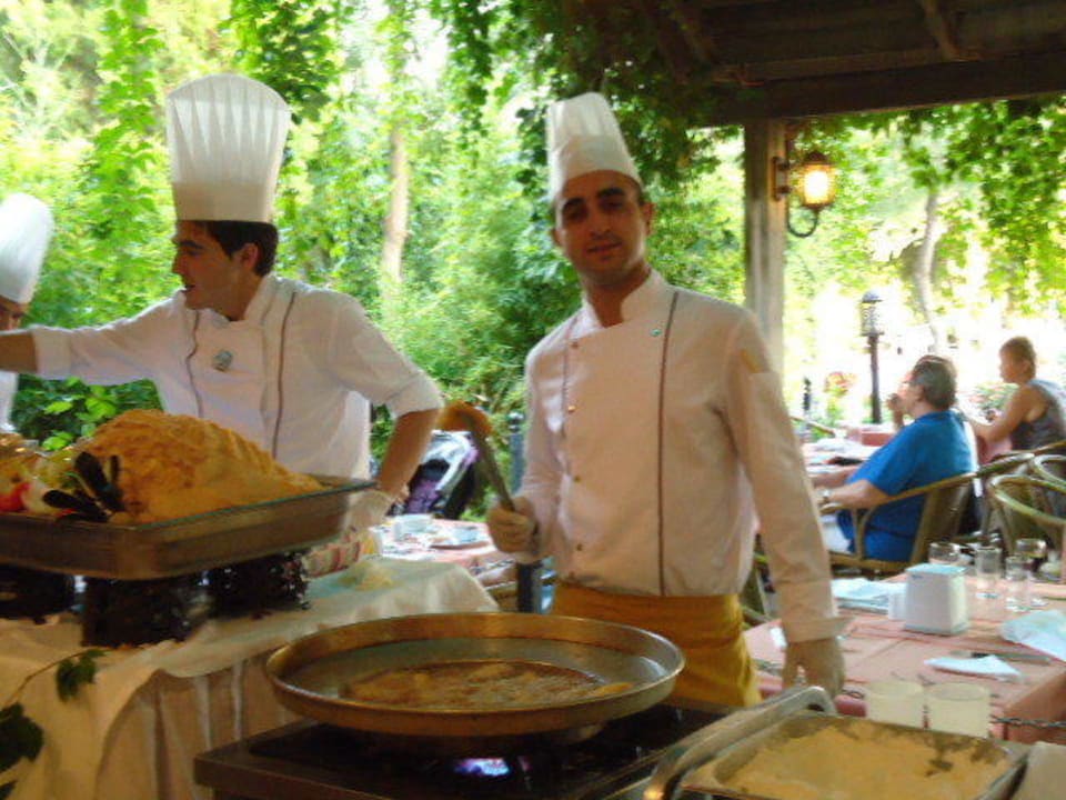 Galaabend Trendy Aspendos Beach Hotel