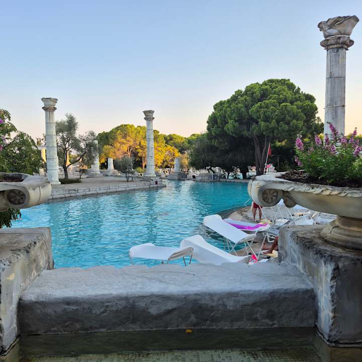 Pool Xanadu Resort Hotel