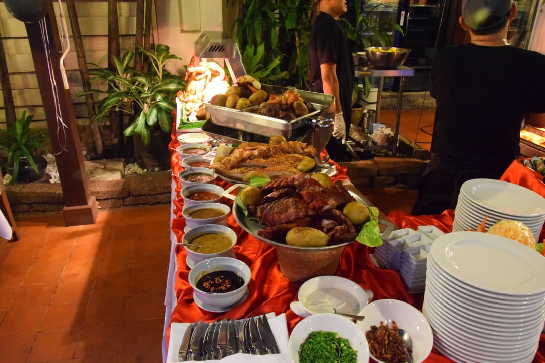 Neu Jahr Buffet Burasari Phuket