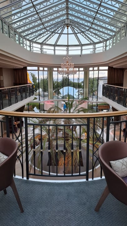 Lobby A-ROSA Kurhaus Binz