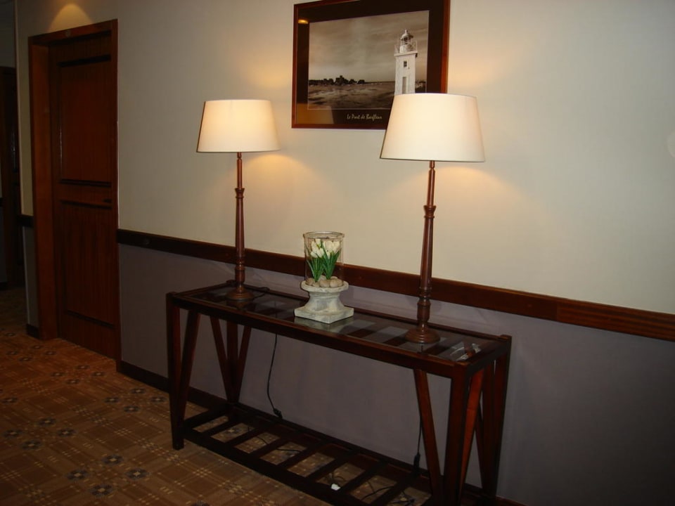Flur zum Zimmer Brit Hotel De La Cote Des Havres