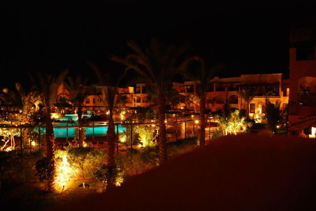 Der Poolblick bei Nacht Jaz Makadi Saraya Resort