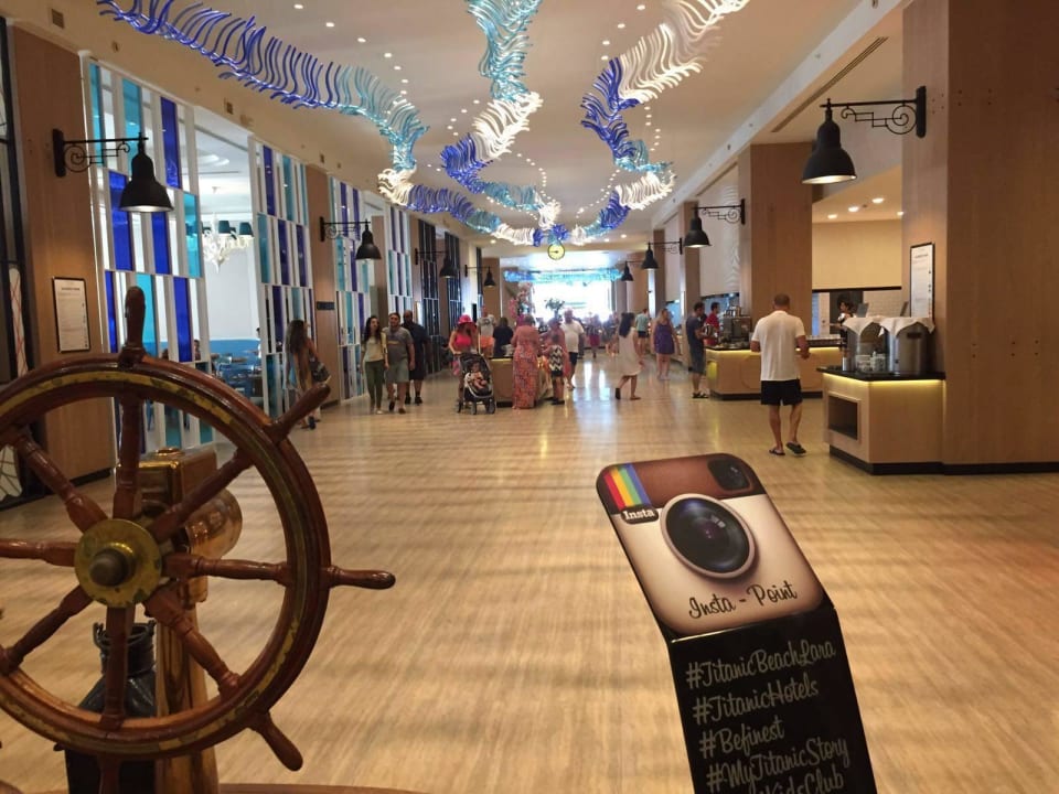 Zugang Buffet Titanic Deluxe Lara
