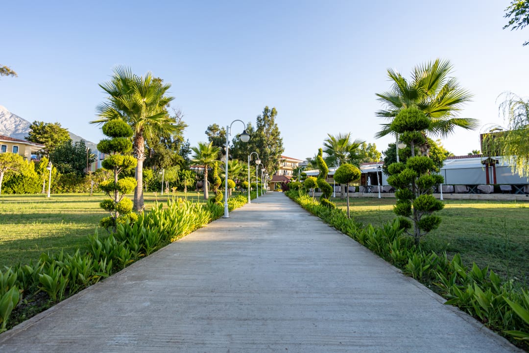 Gartenanlage Club Hotel Phaselis Rose