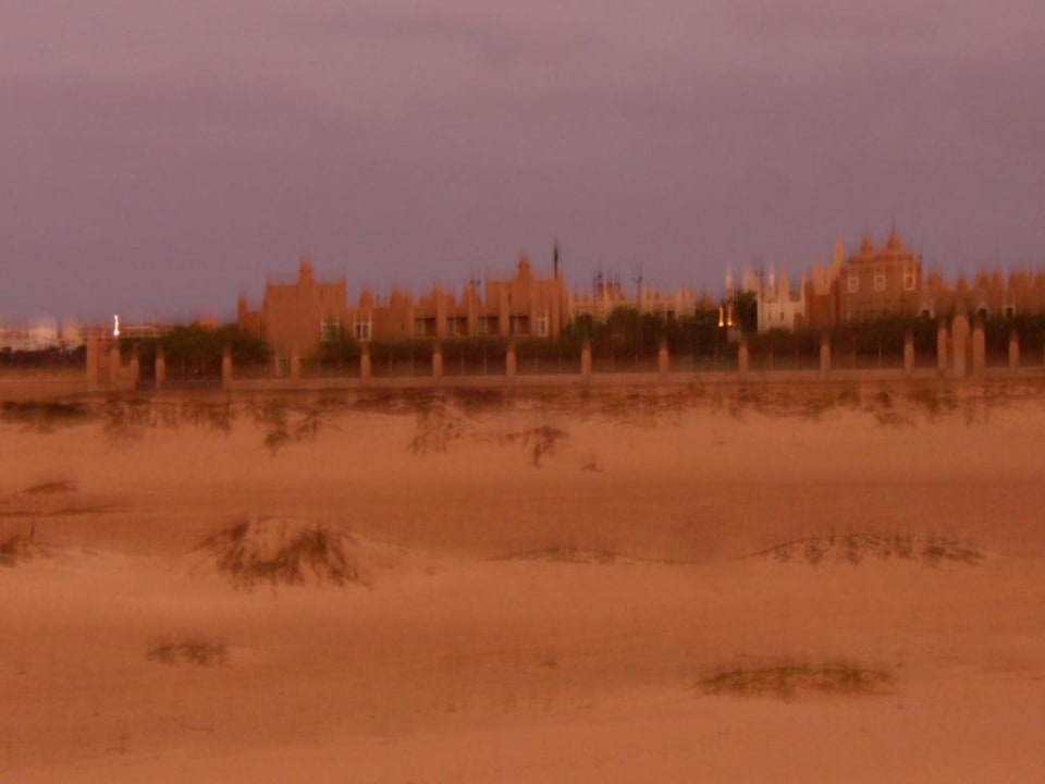 Blick vom Strand aufs Hotel Hotel Riu Funana