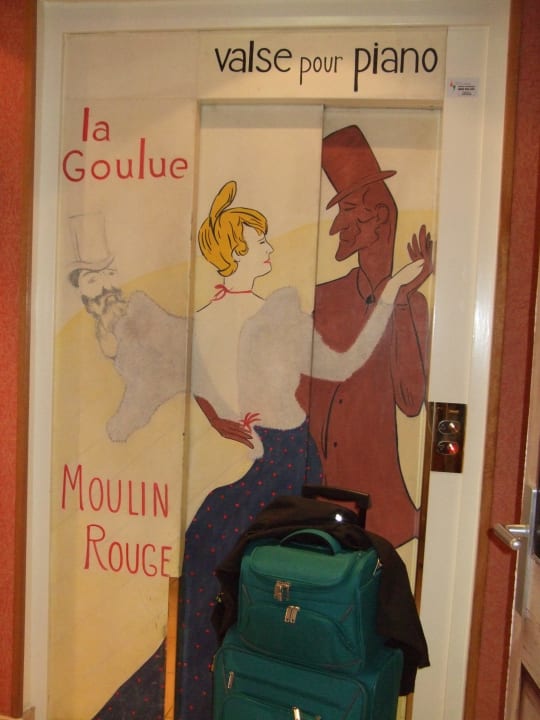 Ein besonders gestalteter Lift Hotel des Arts Montmatre