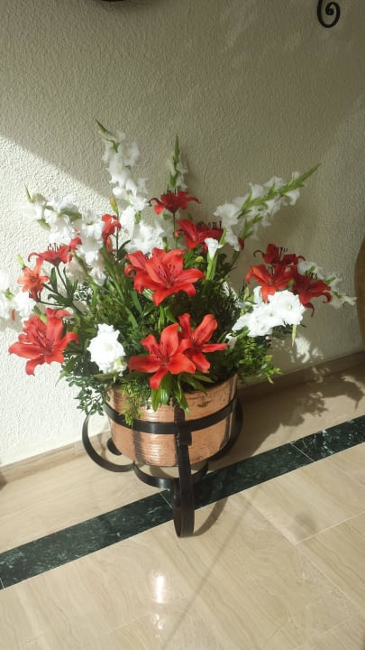 Solche Gebinde wurden permanent erneuert Valentin Somni Hotel & Suites