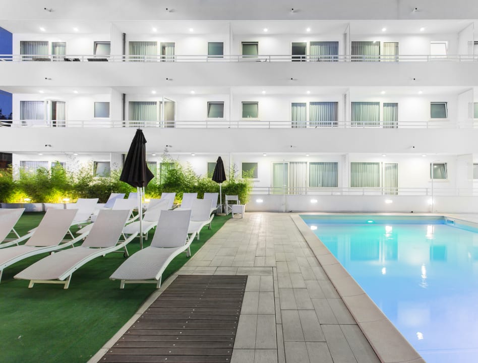 Pool Color Mokambo Shore Design Hotel