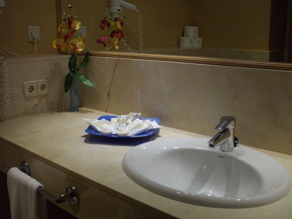 Badezimmer Grupotel Playa de Palma Suites & Spa